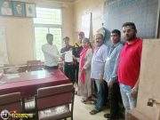 छोट्या शालेय विद्यार्थिनींची पायपीट थांबवण्यासाठी बांदा शिरोडा बसची वेळ बदलण्याचे पत्रकार संरक्षण समितीचे वेंगुर्ले आगार प्रमुखांना निवेदन