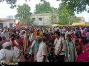 श्री क्षेत्र नारायणपूर येथे आषाढी एकादशी निमित्त उसळला भाविकांचा जनसागर “शेकडो लिटर दूधाच्या चहाचे वितरण”