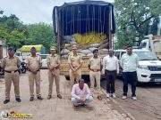 ट्रक भरून सोयाबीन लंपास करणाऱ्या चोरट्यास पोलिसांनी केले जेरबंद ,