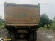 साखरा येथे ईगल ईन्फ्राक्ट्रक्चर कंपनीचे मुरुमाचे दोन ट्रक महसुल विभागाने जप्त केले..!