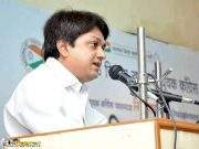 जिल्हा बँकेच्या निवडणूकीत महायुतीचे पानिपत, अध्यक्ष पदी काँग्रेसचे पाटिल विजयी.