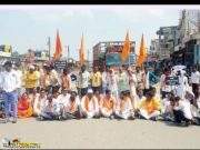 शिवसेनेचे रस्ता रोको आठवडा उलटूनही उपोषण आंदोलनाकडे प्रशासनाचे दुर्लक्ष.