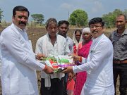 मनसेच्या वतीने हिंदू जननायक मा. राजसाहेब ठाकरे यांच्या वाढदिवसाच्या अनुषंगाने आत्महत्याग्रस्त कुटुंब, अल्पभूधारक व गरजवंत 1100 शेतकऱ्यांना मोफत बियाण्यांचे वाटप… मनसे पोहचली शेतकऱ्यांच्या बांधावर… सलग पंधरा वर्षापासून उपक्रम सुरू..