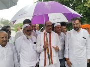 उमरखेड तालुक्यात अतिवृष्टीमुळे झालेल्या शेती व गावांच्या प्रचंड नुकसानीची काँग्रेस नेते माजी मंत्री माणिकराव ठाकरे यांची प्रत्यक्ष पाहणी