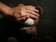 जन्मदात्या बापाने तीन दिवसाच्या मुलिस मारून टाकले ,