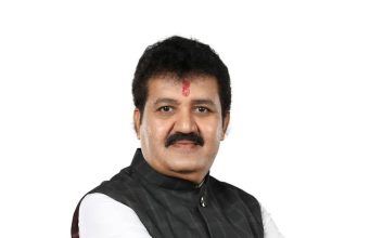 पीक विम्याच्या मदतीपासून शेतकरी वंचित राहू नये यासाठी पालकमंत्र्यांचा पुढाकार