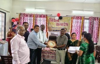 ग्रामीण रुग्णालय कळंब येथे श्री महेश शिंदे यांचा सेवानिवृत्ती सत्कार