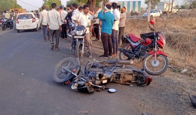 मलकापुर पांग्रा येथे भीषण अपघात दोन जन जागिच ठार ,